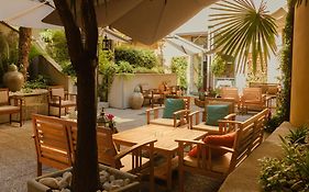 Townhouse 33 Boutique Hotel